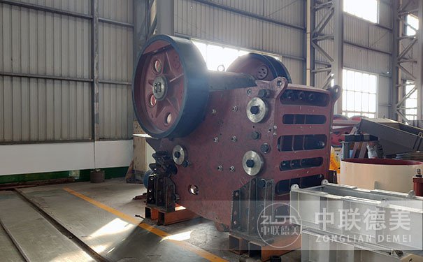 沖擊式破碎機(jī)多少錢一臺(tái)？