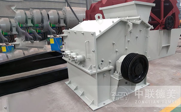 雙擊破碎機(jī)多少錢(qián)一臺(tái)？